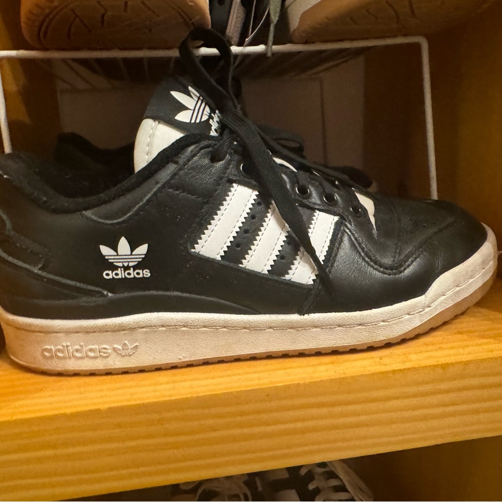 Adidas Forum low